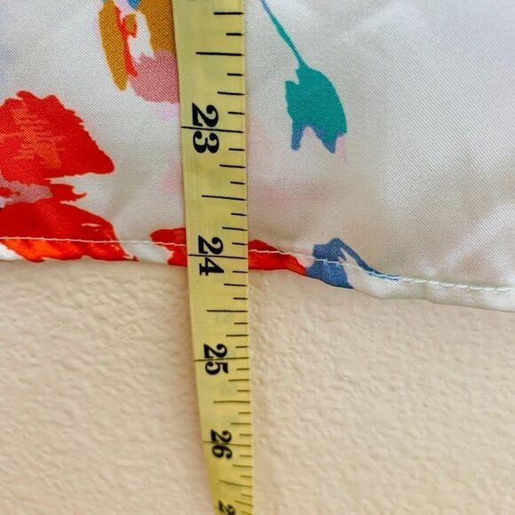 Tularosa Evie V Neck Cutout Floral Satin Tank XS - Picture 5 of 9